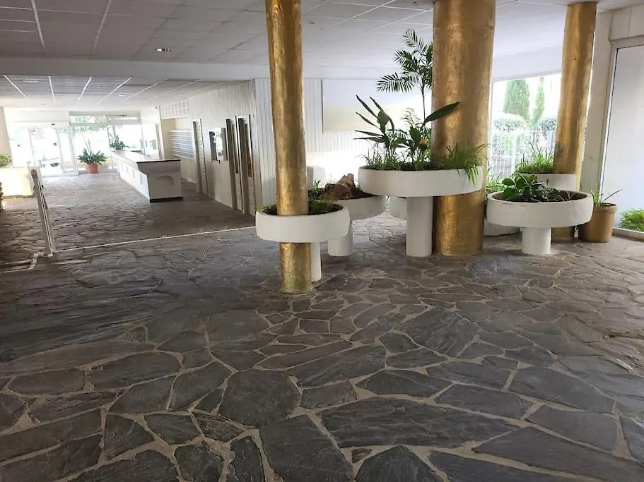 Apartment Superbe Apartement En Residence Avec Piscine Roses